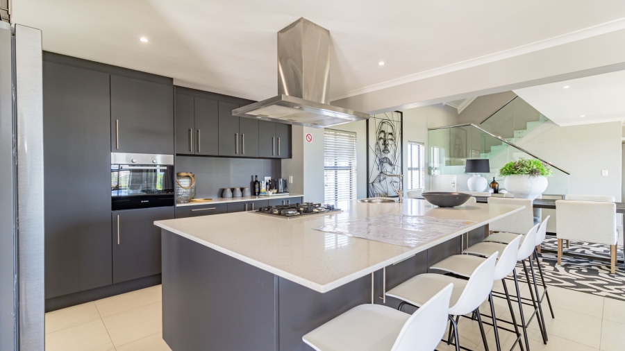 4 Bedroom Property for Sale in Grotto Bay Western Cape